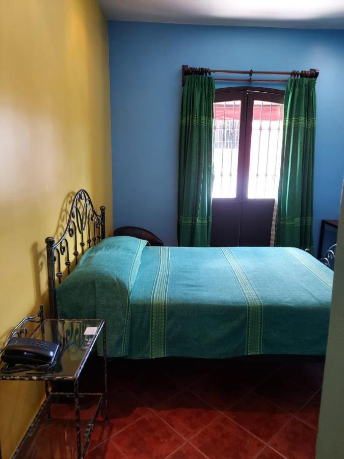 Hotel Dona Alicia Oaxaca Bagian luar foto