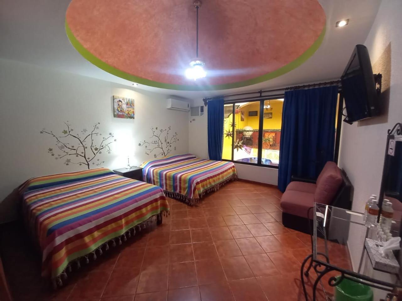 Hotel Dona Alicia Oaxaca Bagian luar foto