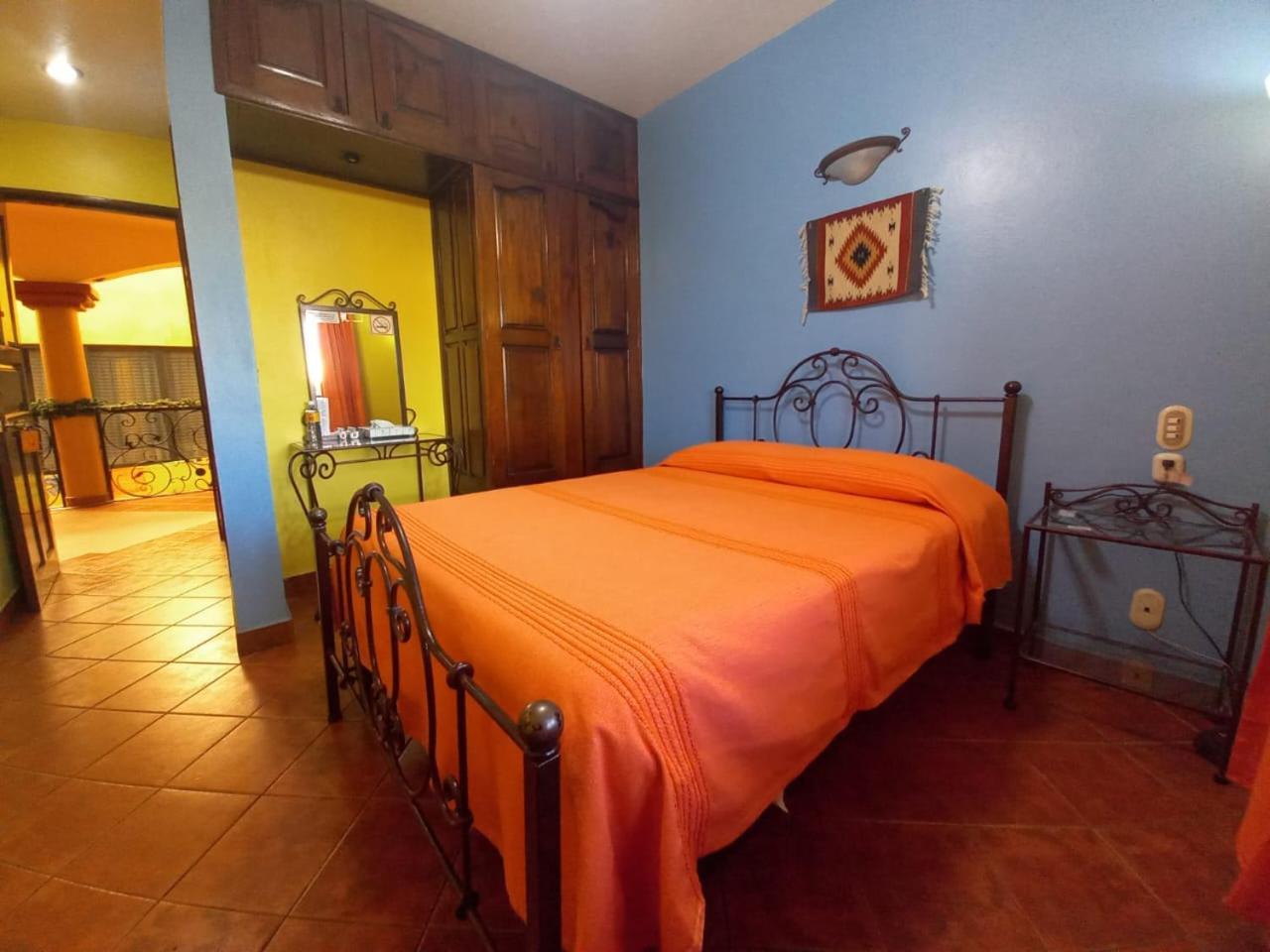Hotel Dona Alicia Oaxaca Bagian luar foto